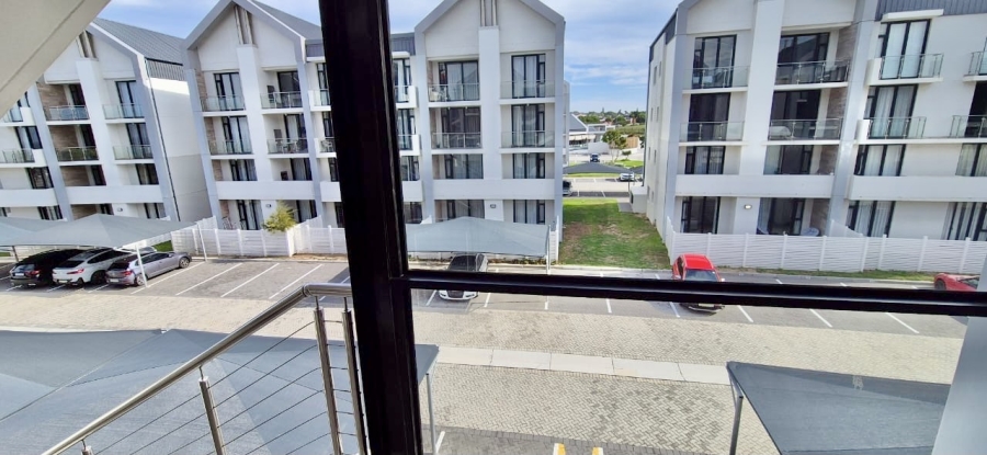 2 Bedroom Property for Sale in Summerstrand Eastern Cape